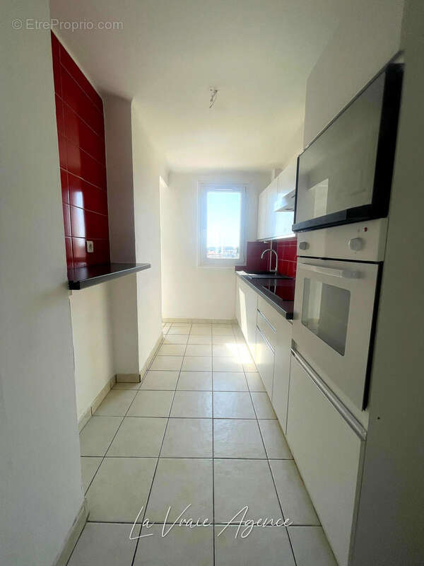 Appartement à MARSEILLE-4E