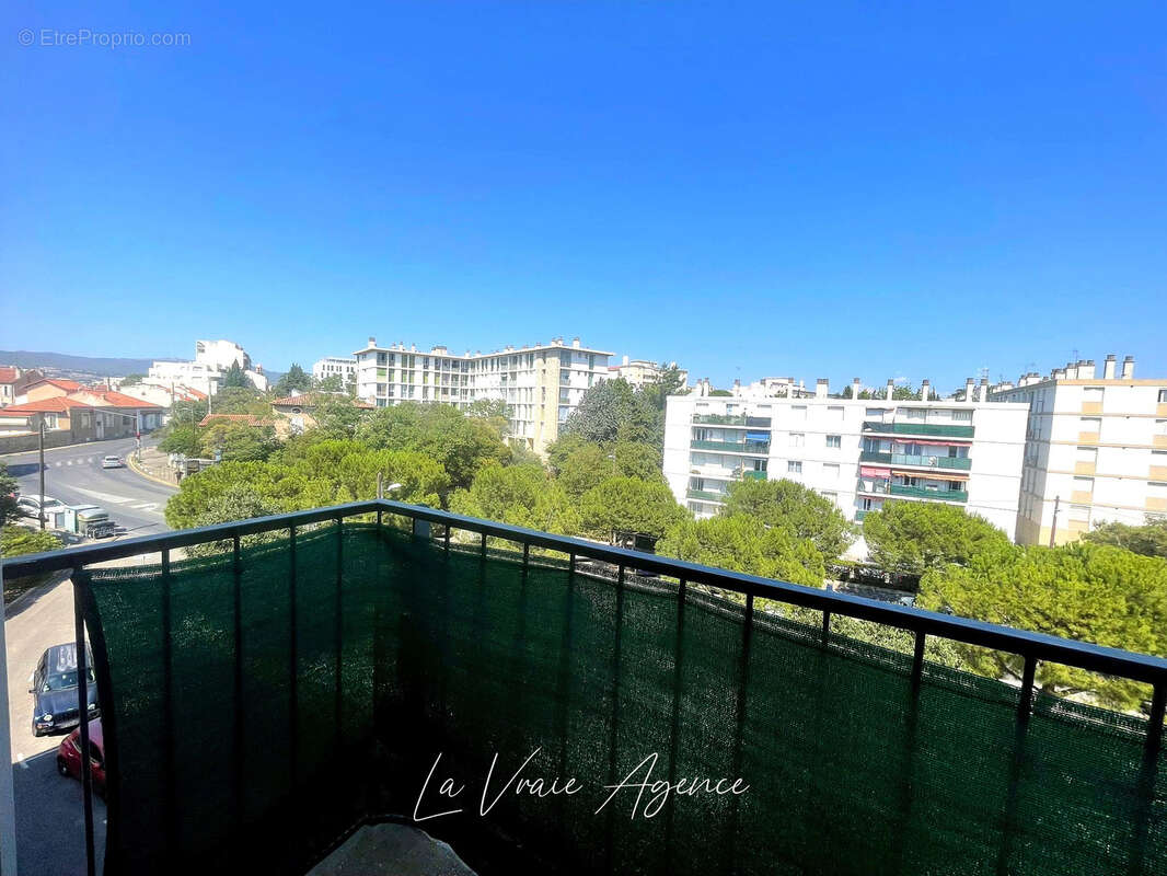 Appartement à MARSEILLE-4E