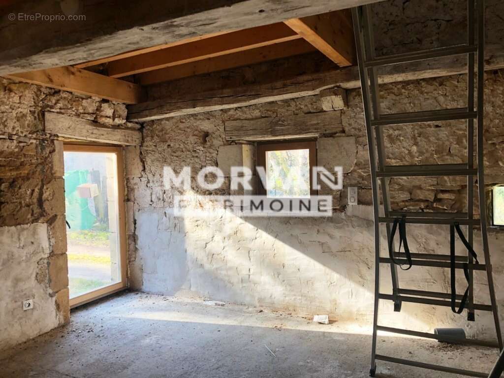 Maison à SAINT-SAULGE