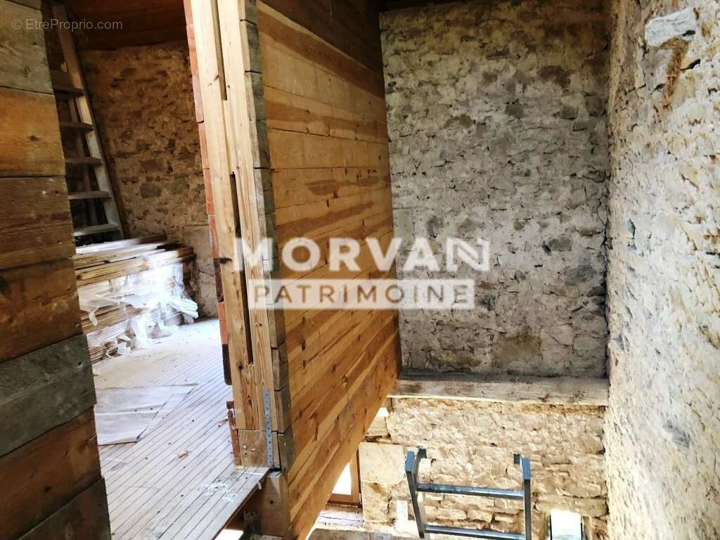 Maison à SAINT-SAULGE