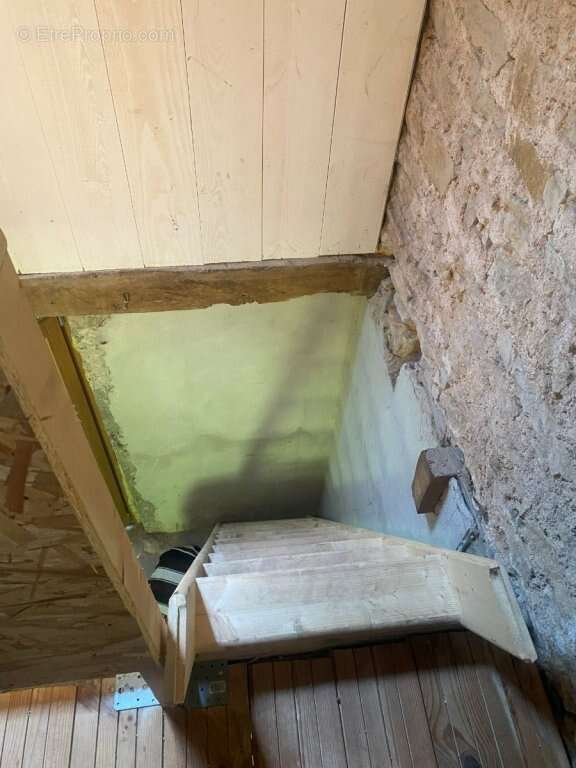 Maison à SAINT-SAULGE