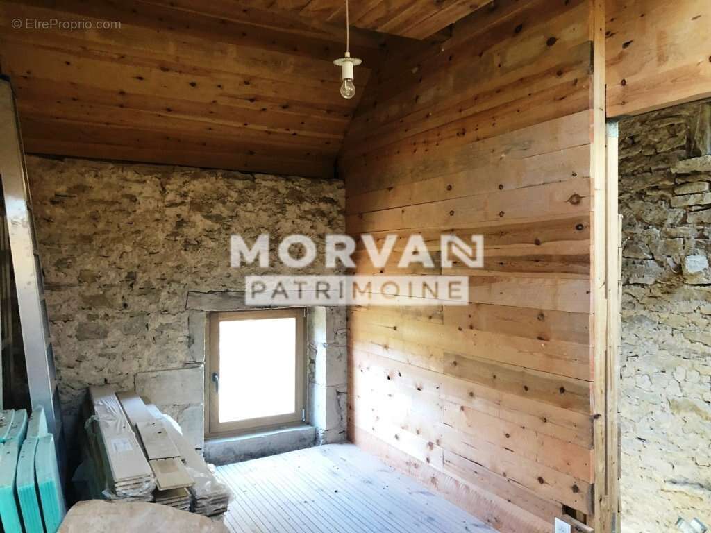 Maison à SAINT-SAULGE