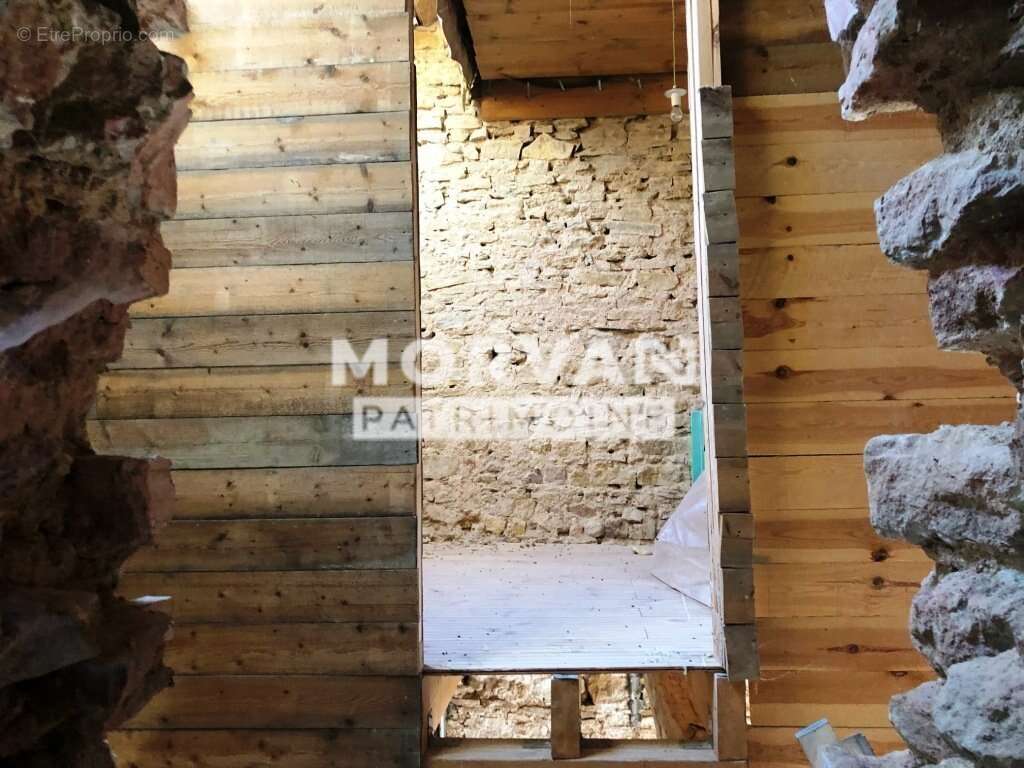 Maison à SAINT-SAULGE