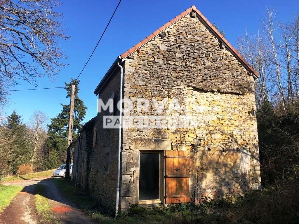 Maison à SAINT-SAULGE