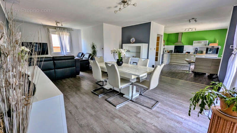 Maison à LA CHAPELLE-JANSON