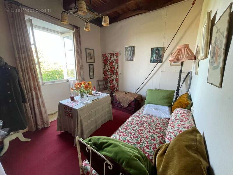 Maison à CHATEAUPONSAC