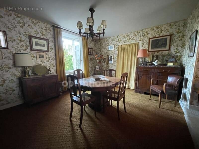 Maison à CHATEAUPONSAC