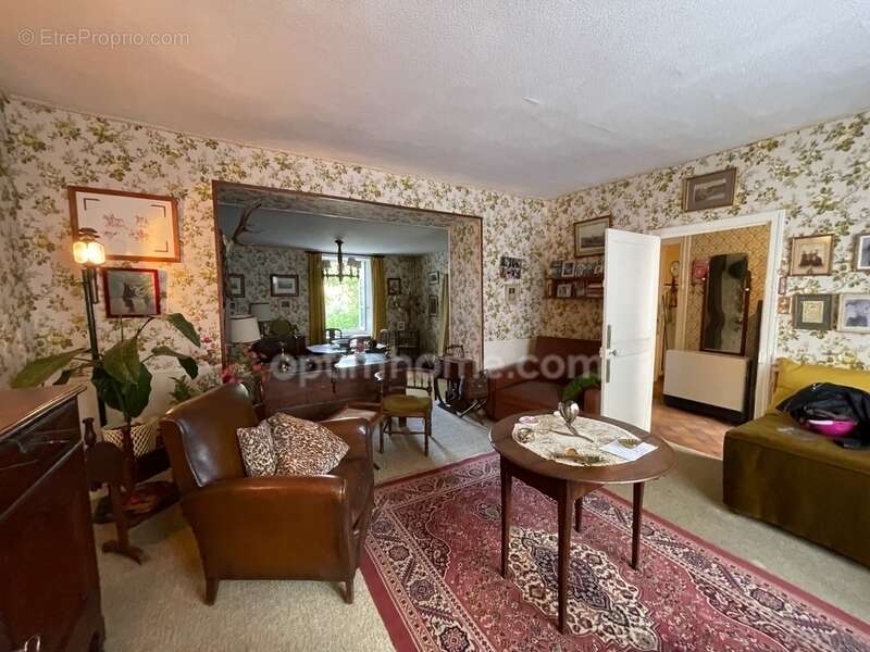 Maison à CHATEAUPONSAC