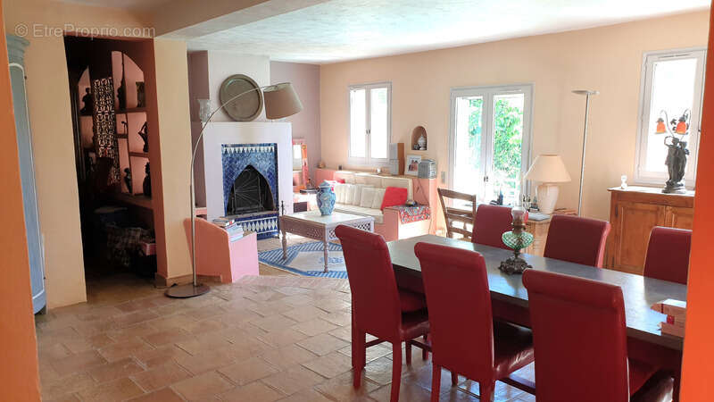 Maison à LA GARDE-FREINET