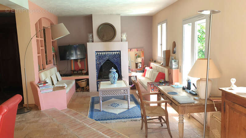 Maison à LA GARDE-FREINET