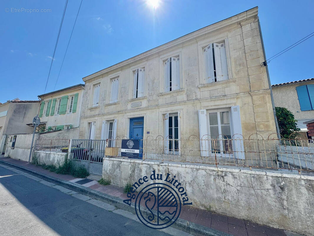 Maison à SAINT-GEORGES-DE-DIDONNE