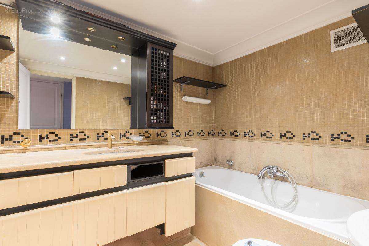 Appartement à PARIS-11E