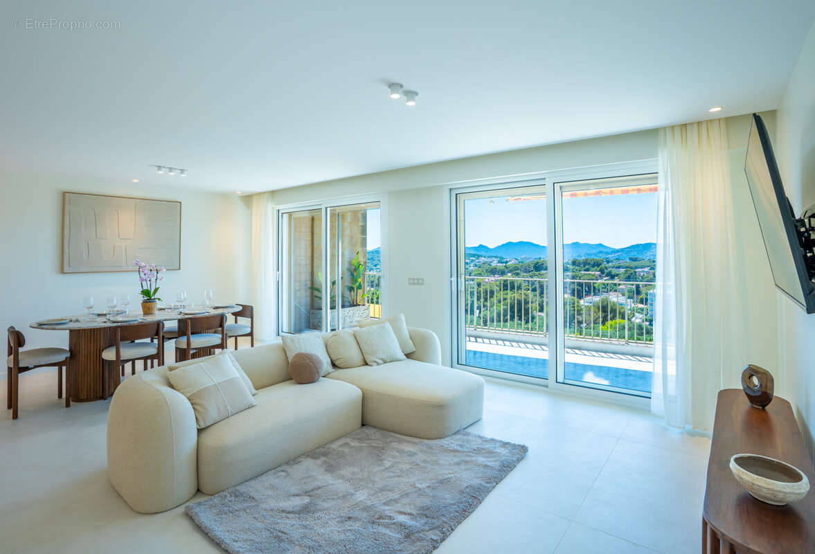 Appartement à LE CANNET