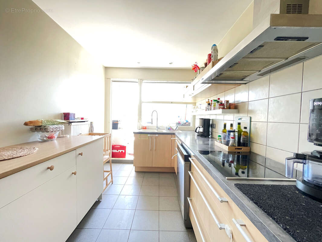 Appartement à PIERRE-BENITE