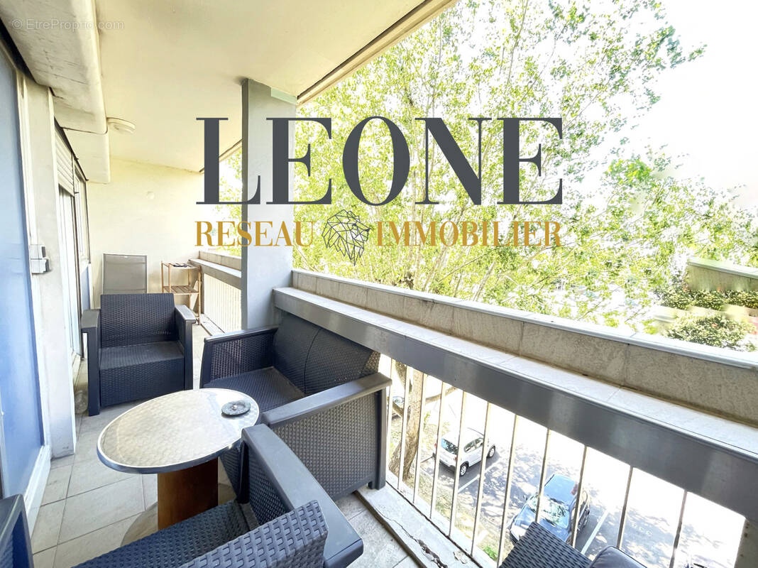 Appartement à PIERRE-BENITE