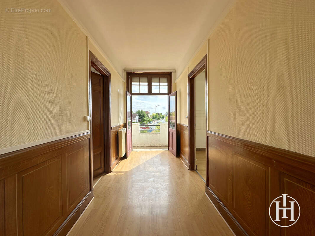 Appartement à SAINT-AMAND-MONTROND