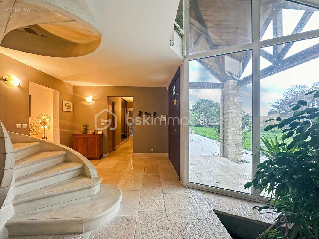 Maison à JANVILLE-SUR-JUINE