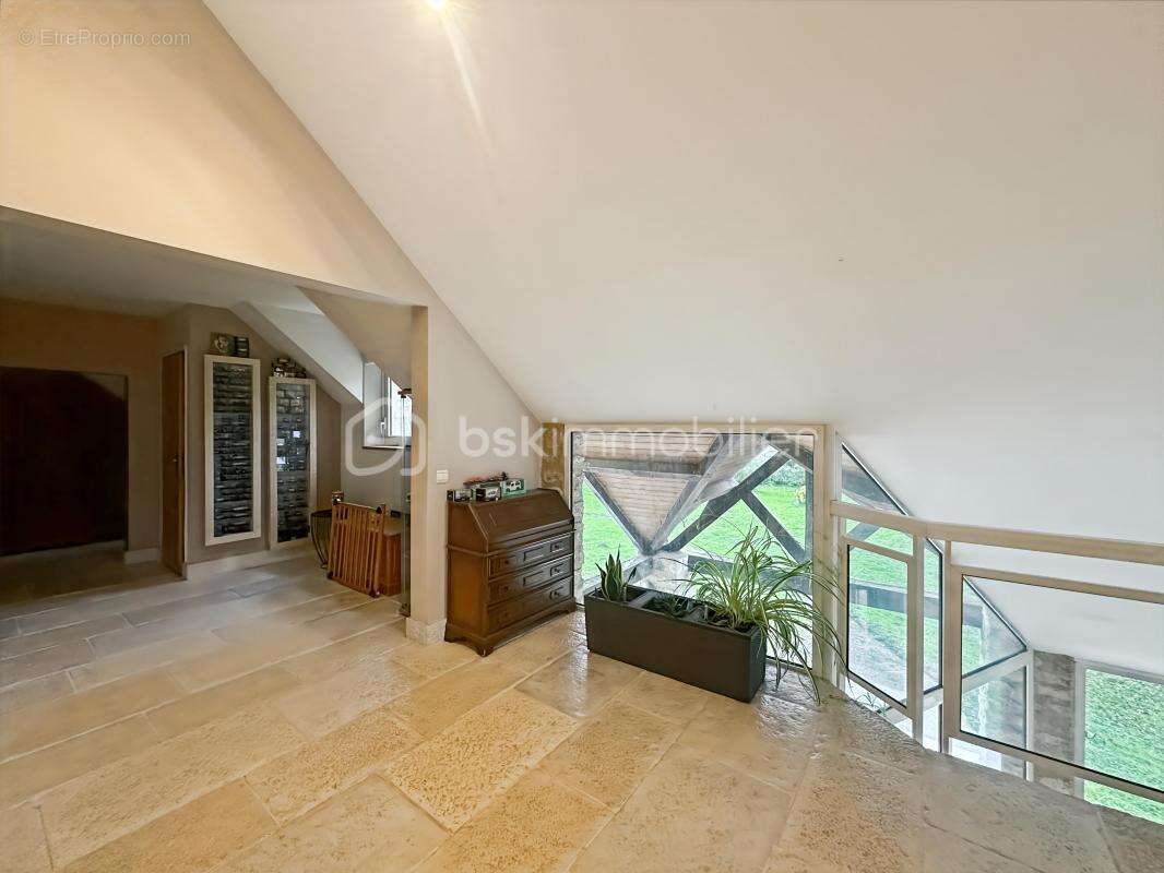 Maison à JANVILLE-SUR-JUINE