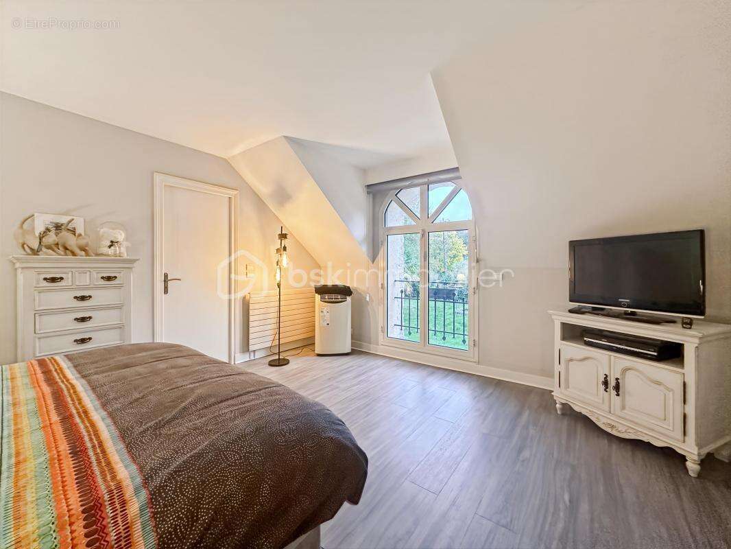 Maison à JANVILLE-SUR-JUINE