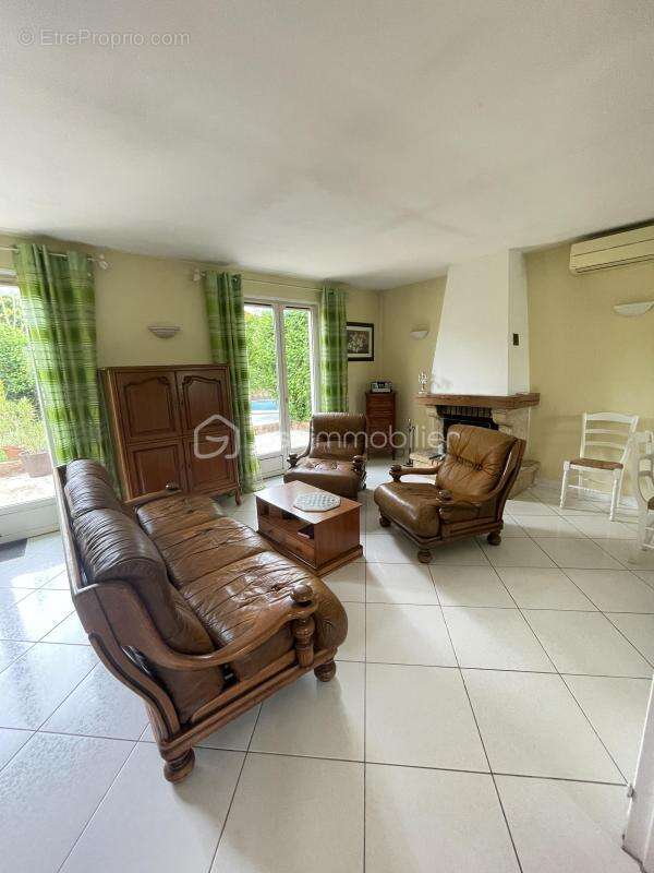 Maison à SAINT-GERMAIN-LAVAL