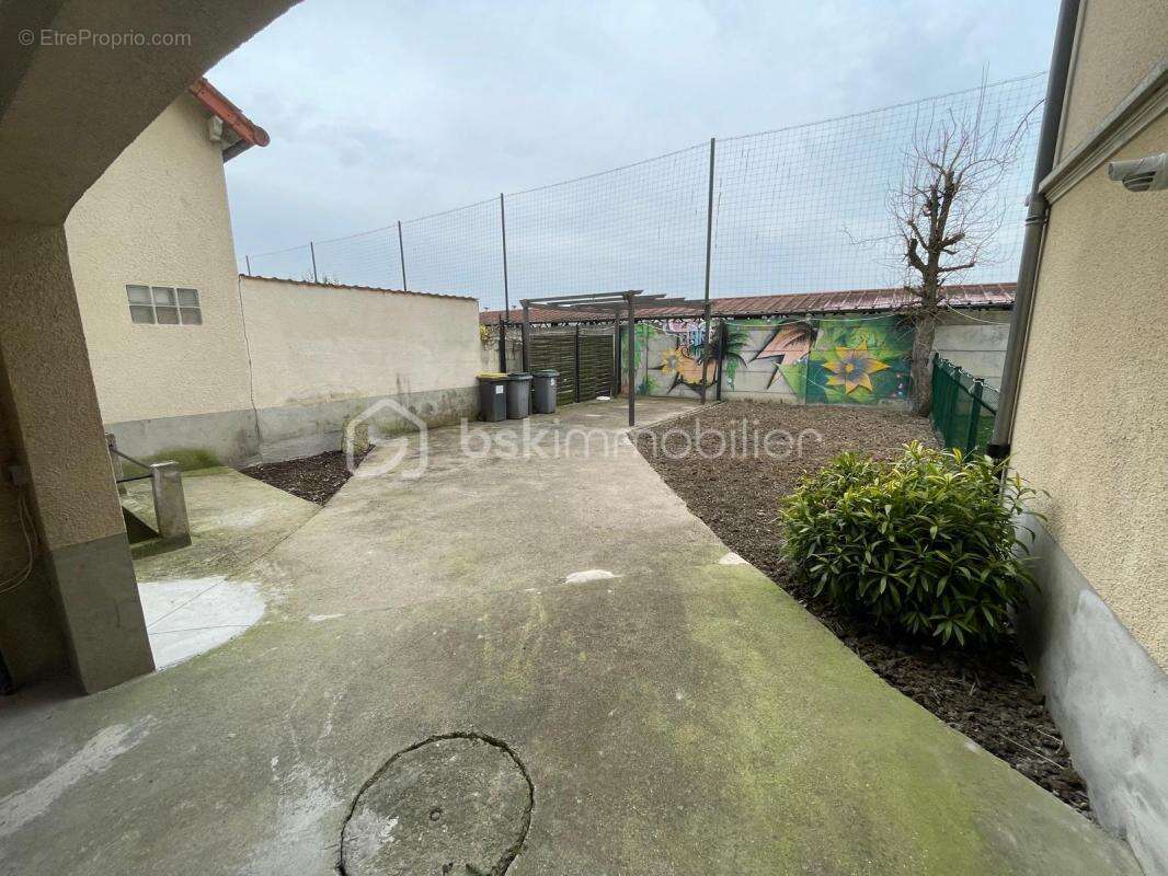 Maison à VIRY-CHATILLON