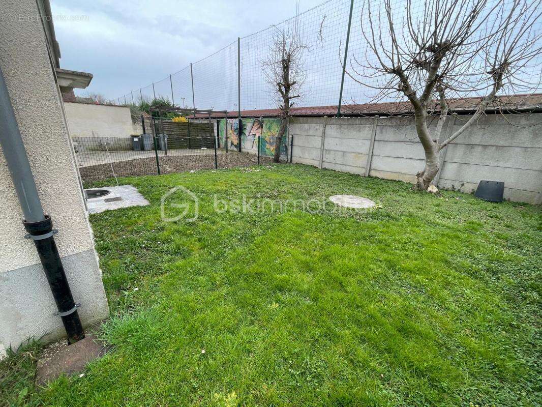 Maison à VIRY-CHATILLON