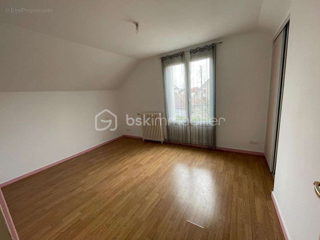 Maison à VIRY-CHATILLON