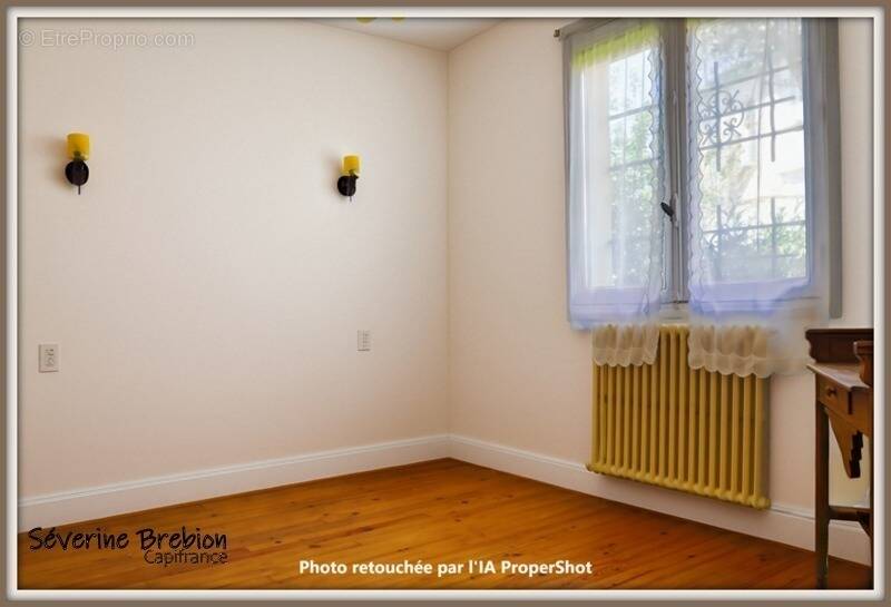 Maison à LA MONNERIE-LE-MONTEL