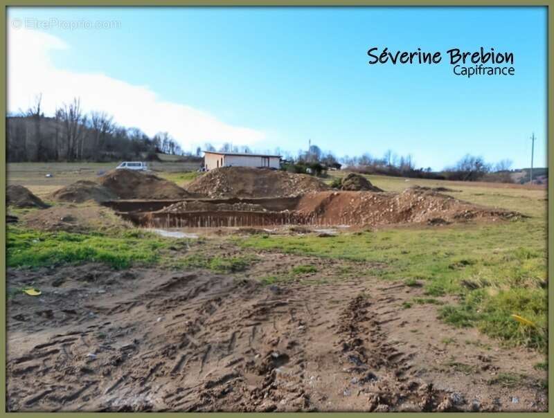 Terrain à VISCOMTAT