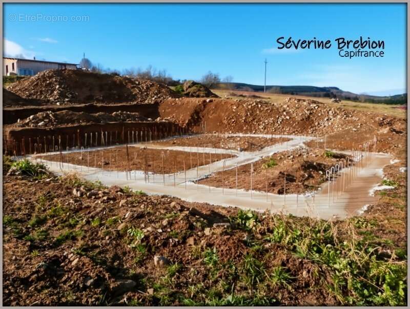 Terrain à VISCOMTAT