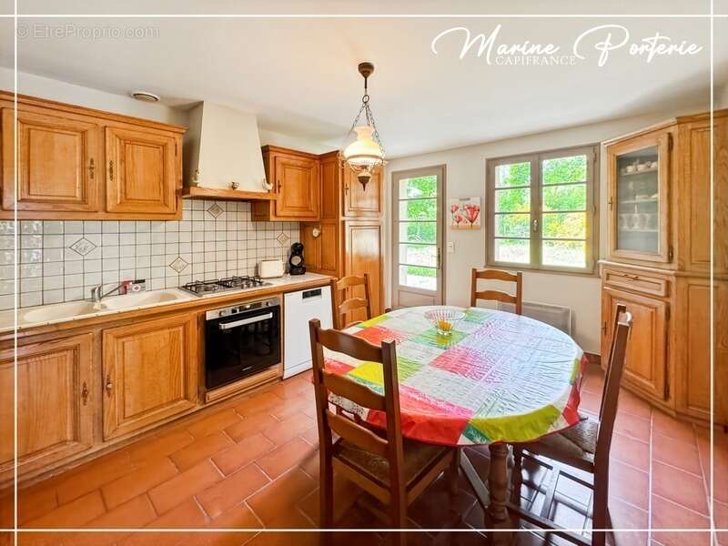 Maison à CASTERA-VERDUZAN