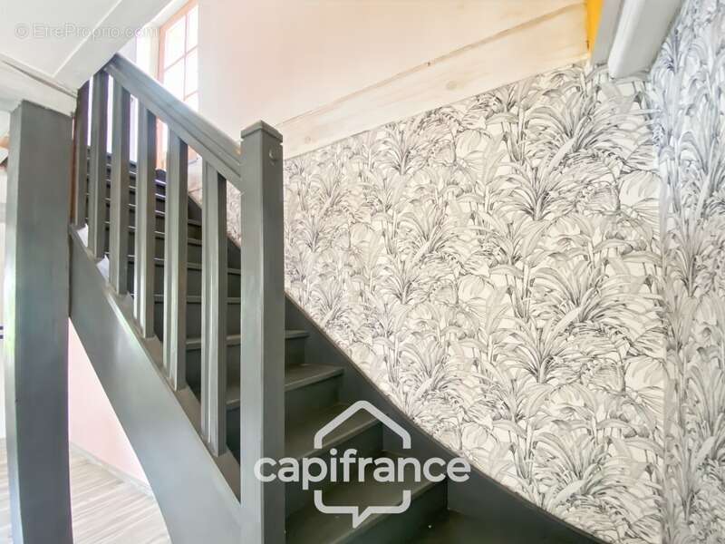 Maison à SAINT-YTHAIRE