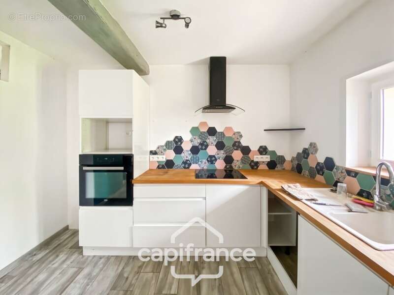 Maison à SAINT-YTHAIRE