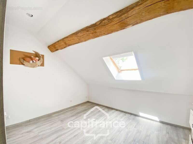 Maison à SAINT-YTHAIRE