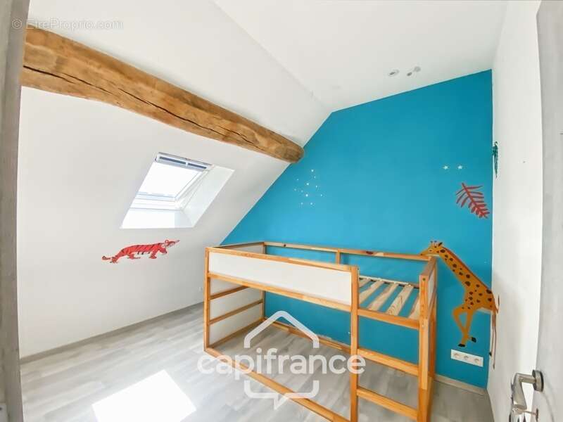 Maison à SAINT-YTHAIRE