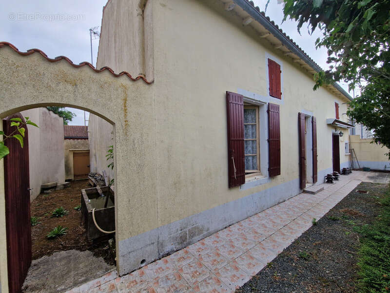 Maison à TONNAY-BOUTONNE