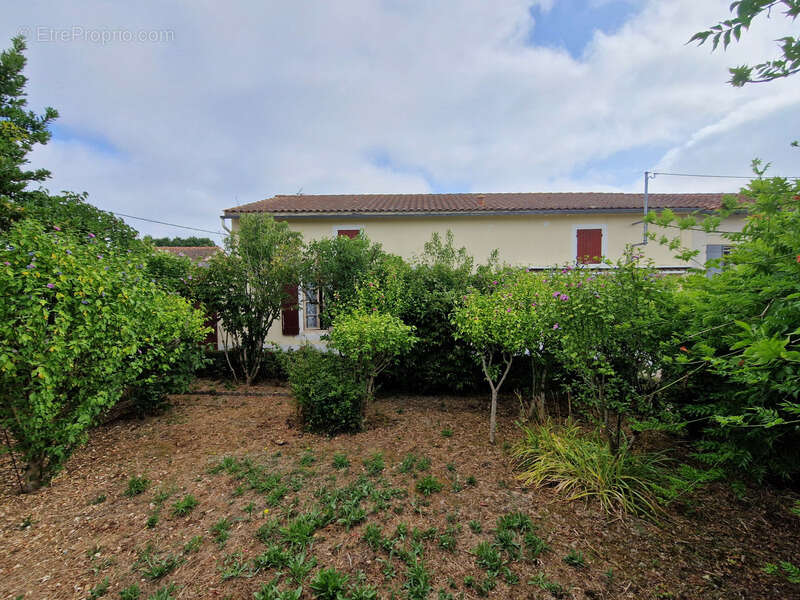 Maison à TONNAY-BOUTONNE