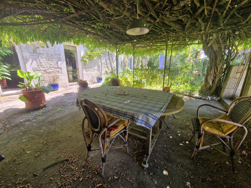 Maison à TONNAY-BOUTONNE