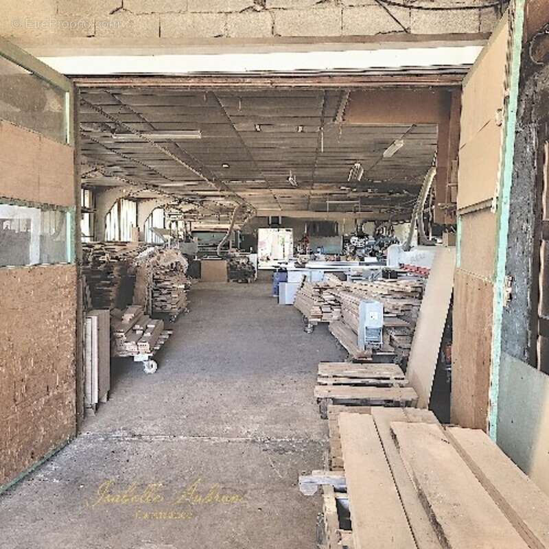 Commerce à LA COTE-SAINT-ANDRE