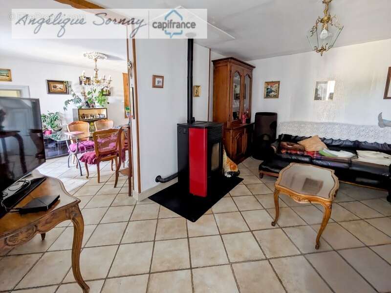 Maison à SAINT-JULIEN