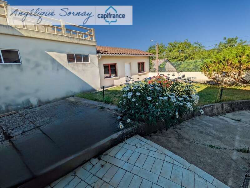 Maison à SAINT-JULIEN