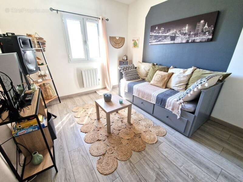 Maison à LA ROQUETTE-SUR-VAR