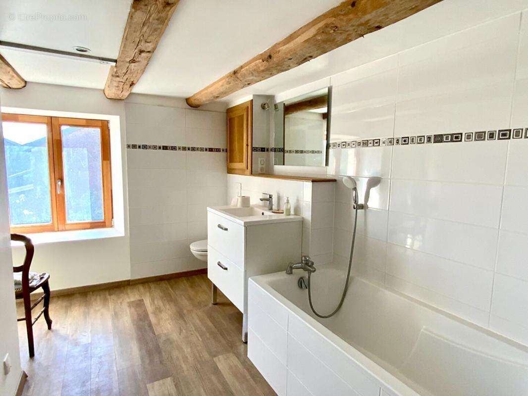 Maison à CONTREXEVILLE