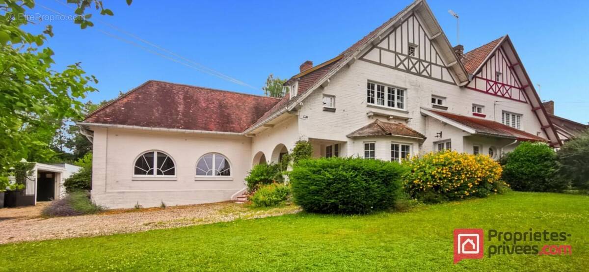 Maison à AUXI-LE-CHATEAU