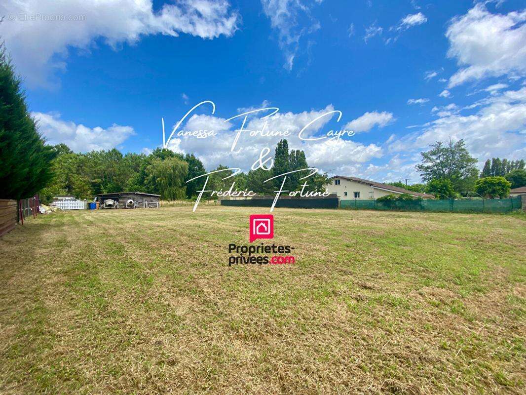 Terrain à SAINT-ANDRE-DE-CUBZAC