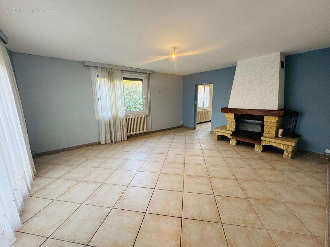 Maison à SAINT-ELOI