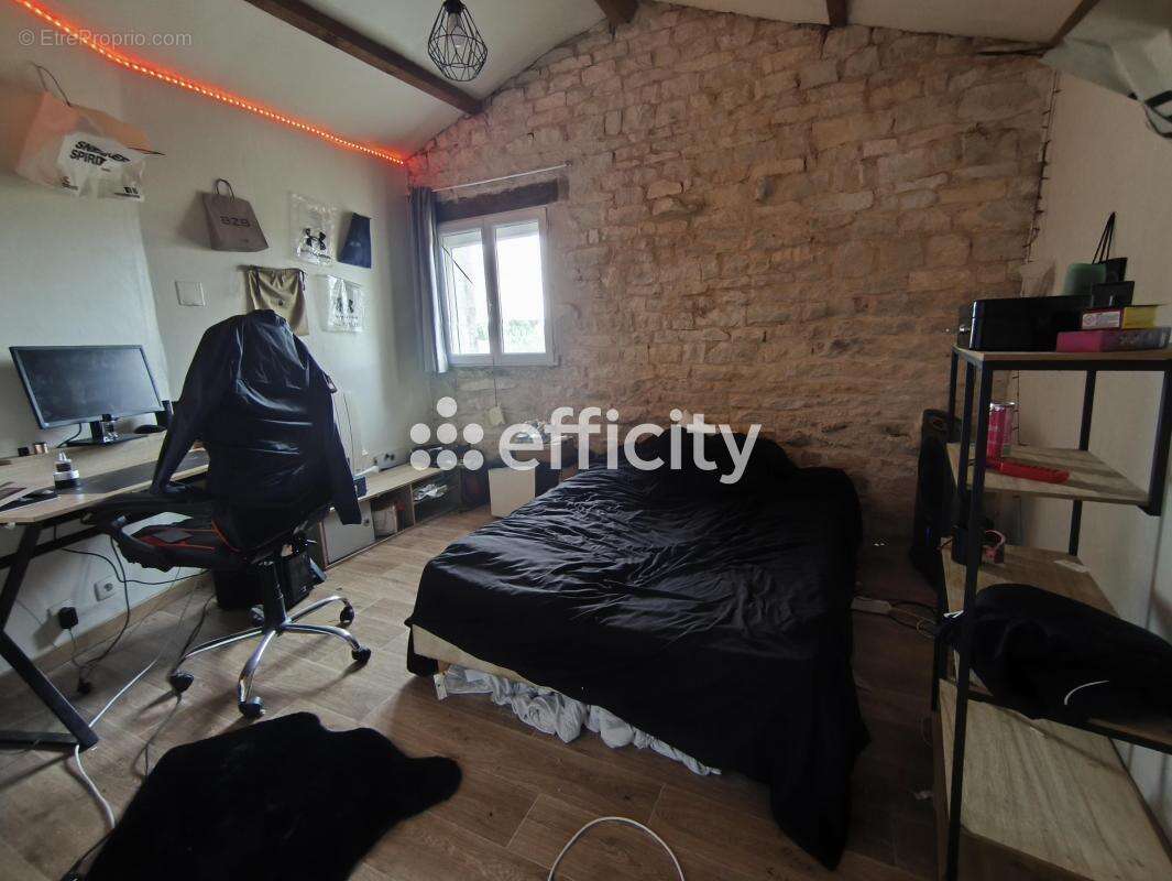 Maison à LA GREVE-SUR-MIGNON