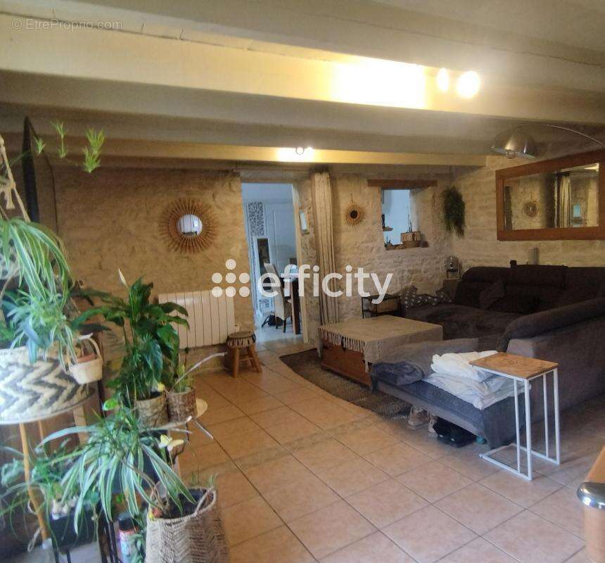 Maison à LA GREVE-SUR-MIGNON