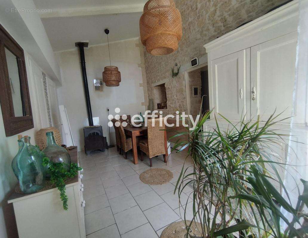 Maison à LA GREVE-SUR-MIGNON