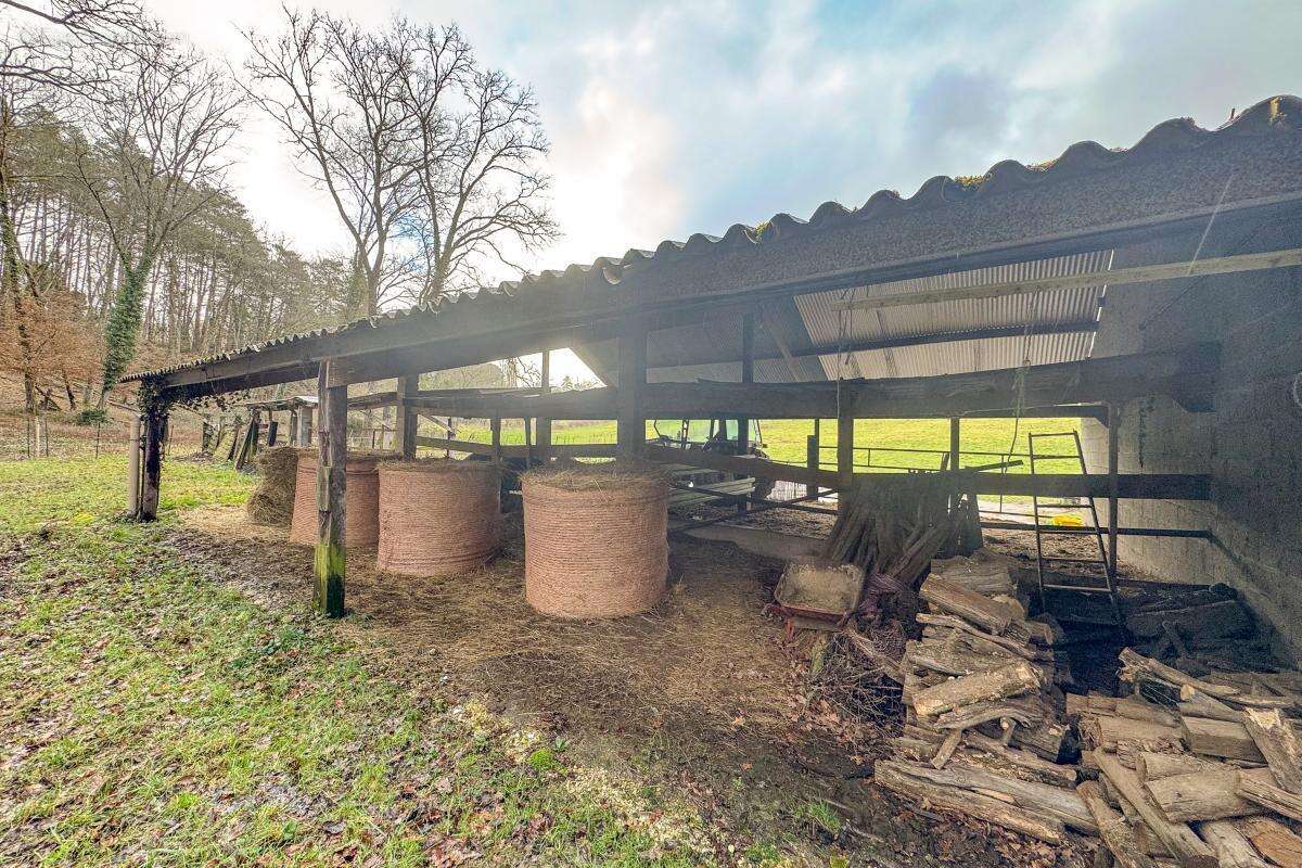Terrain à COULOUNIEIX-CHAMIERS